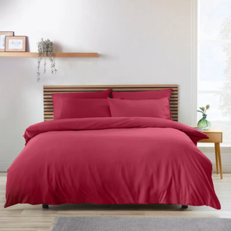 Image of Catherine Lansfield Catherine Lansfield 'So Soft Easy Iron' Duvet Cover Set in Bright Pink Size: Single Bright Pink Single Unisex 5057681138541
