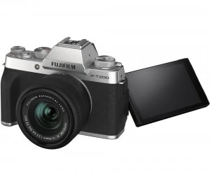 Image of Fujifilm X-T200 + 15-45mm Silver
