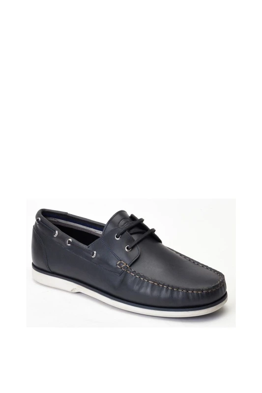 Image of Base London Base London Men Stern Boat Shoe in Navy Size: 7 Navy 7 Male 5038538367017