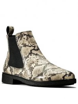 Image of Clarks Griffin Plaza Ankle Boot - Taupe