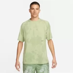 Image of Nike Dri-FIT ADV A.P.S. Mens Engineered Short-Sleeve Fitness Top - Green