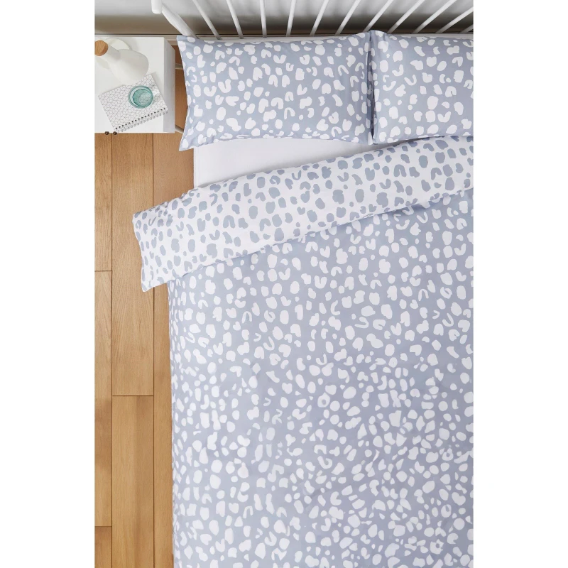 Image of Silent Night Leopard Duvet - Silver Silver One Size