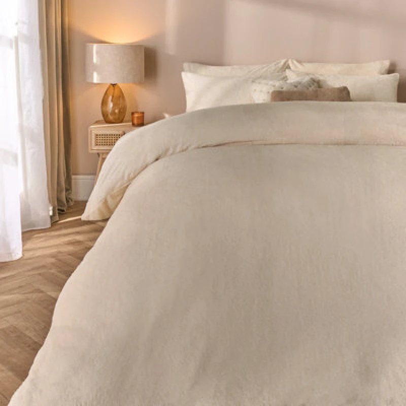 Image of OHS OHS Thermal Soft Teddy Fleece Duvet Cover Bedding Set in Cream Size: Single Cream Single Unisex 5027434117482
