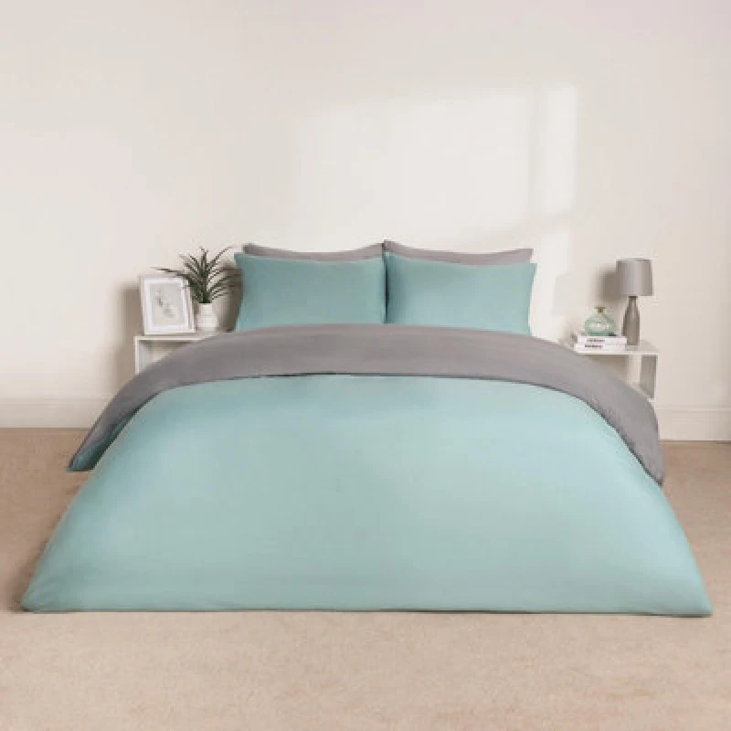 Image of OHS OHS Plain Reversible Duvet Cover With Pillowcase Set in Duck Egg Blue Size: King Duck Egg Blue King Unisex 5027434210206