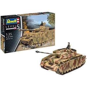 Image of Panzer IV Ausf. H Revell Model Kit