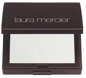 Image of Laura Mercier Smooth Focus Pressed Setting Powder Shine Control