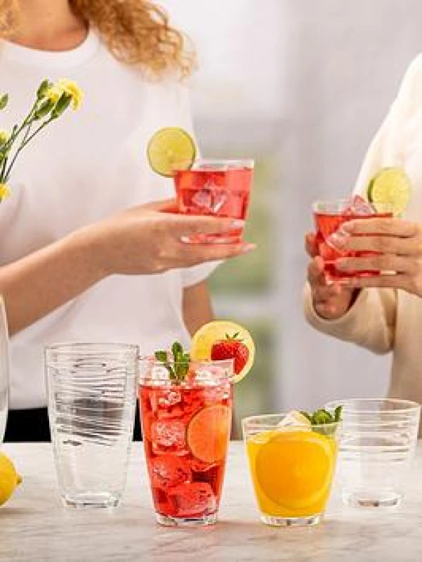 Image of Ravenhead Ravenhead Essentials Swirl 8 Glasses - Ravenhead RT38801