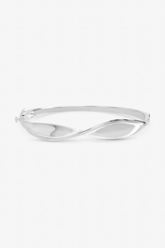 Image of Inicio Sterling Silver Plated Wave Bangle - Gift Pouch Chain Bracelets One Size Silver 40045311000