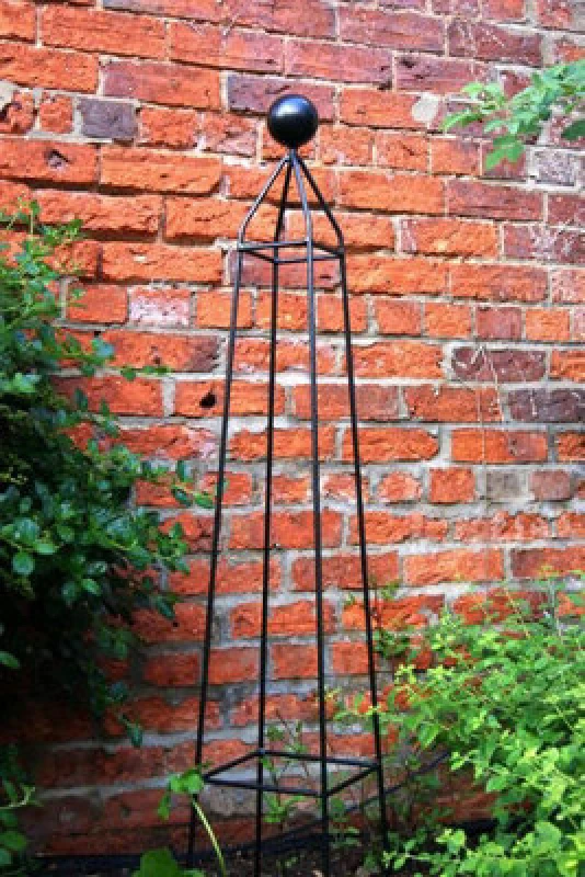 Image of Poppy Forge Cleo 5ft Obelisk Bare Metal/ready To Rust - Steel - L28 X W28 X H152.4 Cm