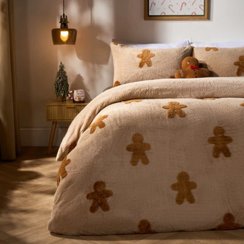 Image of OHS OHS Tufted Gingerbread Man Duvet Cover with Pillowcase Bedding Set in Natural Size: Single Natural Single Unisex 5027434222513