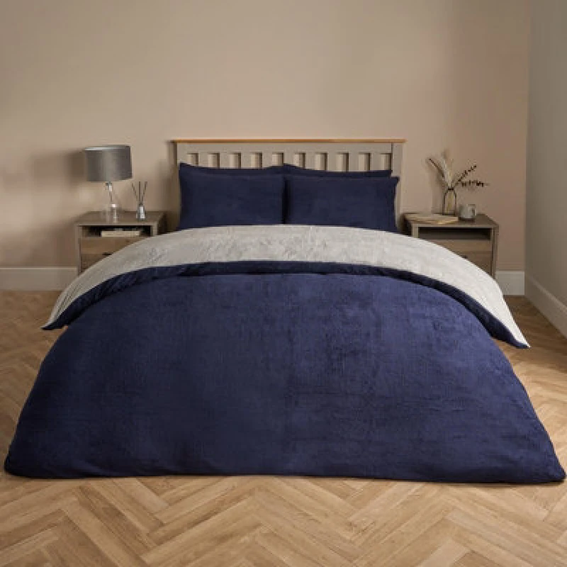 Image of OHS OHS Reversible Teddy Duvet Cover with Pillowcase in Dark Navy Size: Single Dark Navy Single Unisex 5027434188840