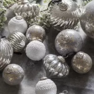 Image of Gallery Interiors Set of 6 Farley Swirl Baubles Antique Silver / Silver / Small