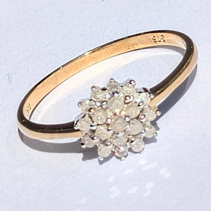 Image of Espree 9ct Pre Loved Ice Diamond Cluster Ring Gold unisex U
