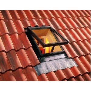 Image of Wickes Pine Top Hung Skylight - 550 x 450mm