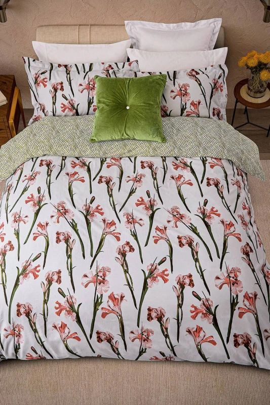 Image of Ted Baker 'Wild Iris' Cotton Sateen Duvet Cover Set in White Size: Double White Unisex Double