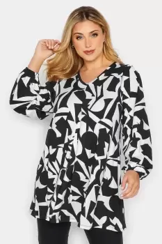 Image of Curve Black & White Geometric Print Swing Top