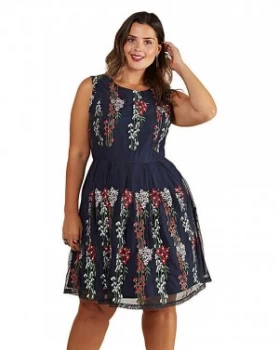 Image of Yumi Curves Embroidered Floral Mesh Dres
