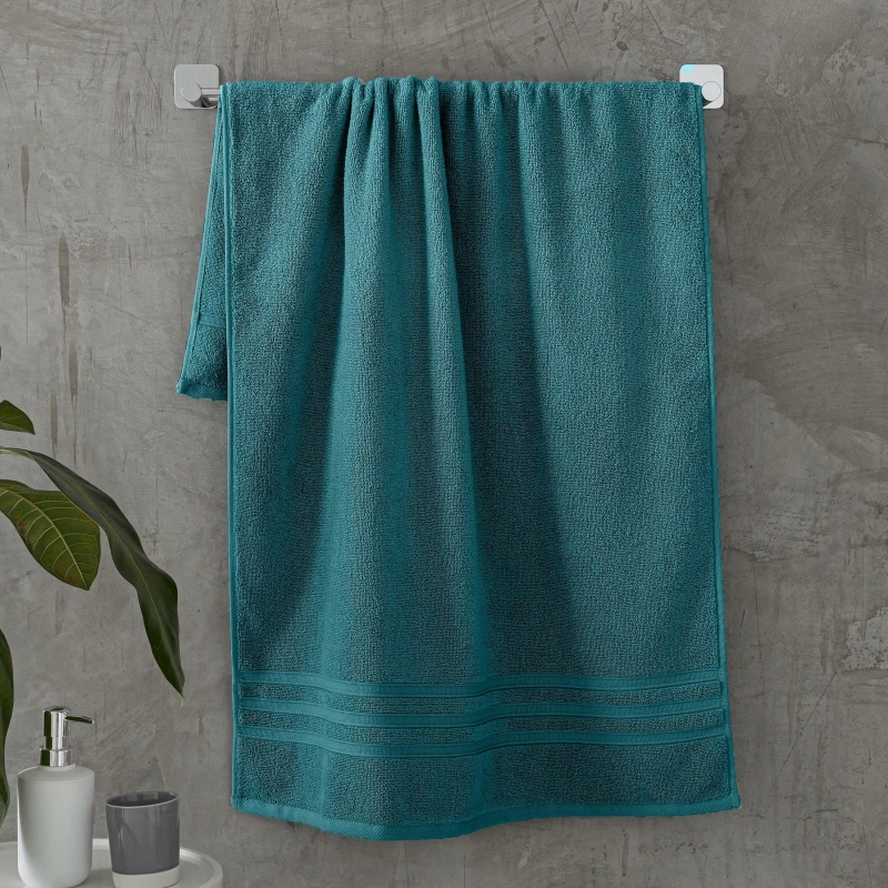 Image of Catherine Lansfield Catherine Lansfield 'Zero Twist' Bath Towel in Teal Teal Bath Towel Unisex 5057681135885