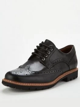 Image of Clarks Batcombe Wing Shoe