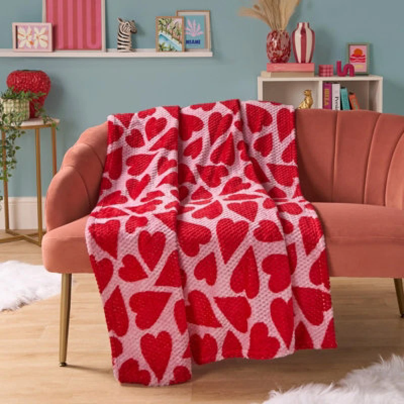 Image of OHS OHS Waffle Fleece Throw Bed Sofa Love Heart Warm Supersoft Popcorn Travel Blanket in Red Red One Size Unisex 5027434206223