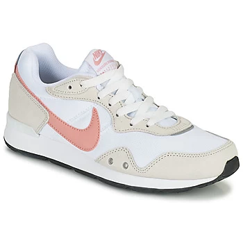 Image of Nike NIKE VENTURE RUNNER womens Shoes Trainers in White