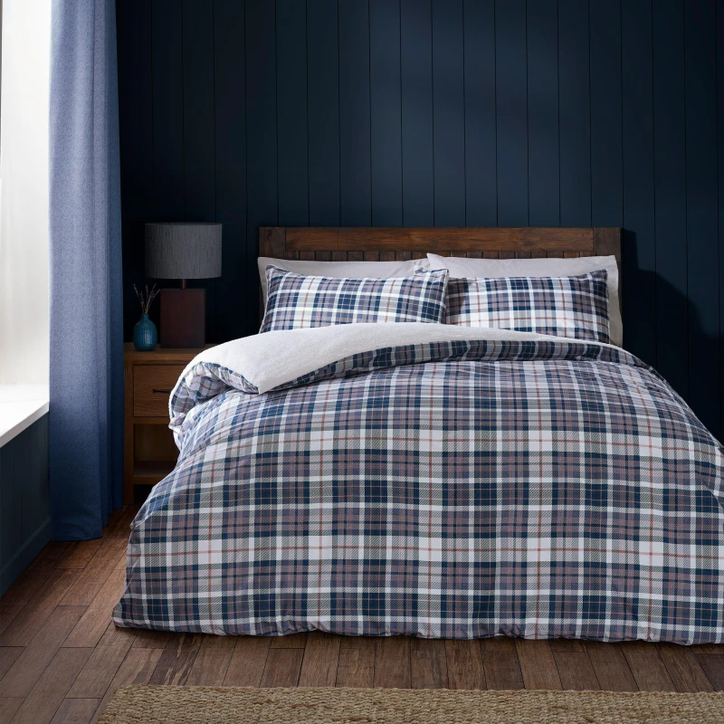 Image of Catherine Lansfield Catherine Lansfield 'Cosy Sherpa Check' Duvet Cover Set in Navy Size: Single Navy Single Unisex 5057681185279