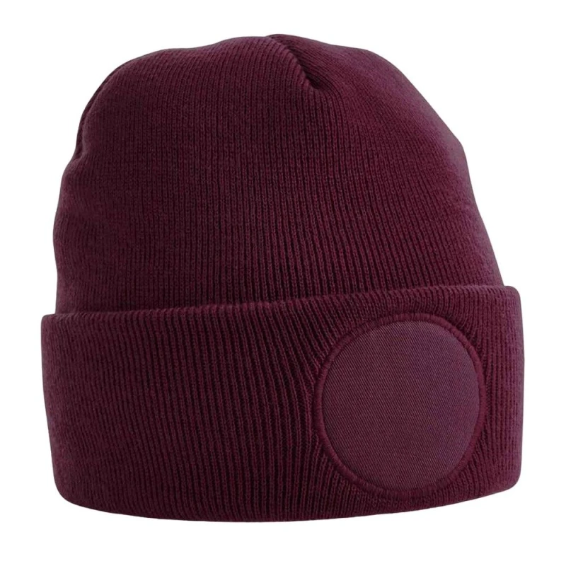 Image of Beechfield Beechfield Men Circular Patch Beanie in Burgundy Burgundy One Size Male 5063425497911