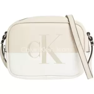 Image of Calvin Klein Jeans Sculpted Camera Bag Hero - Multi