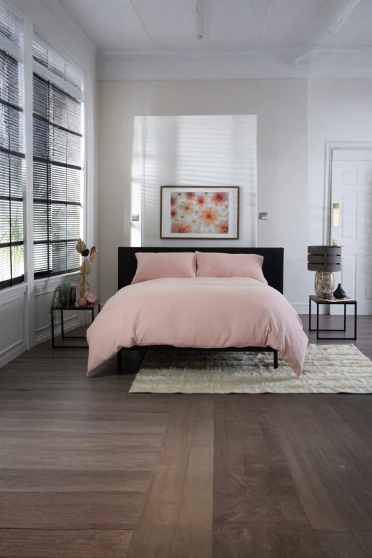 Image of The Lyndon Company St Quentin 100% Cotton Reversible Duvet Bedlinen in Rose Size: Single Rose Unisex Single