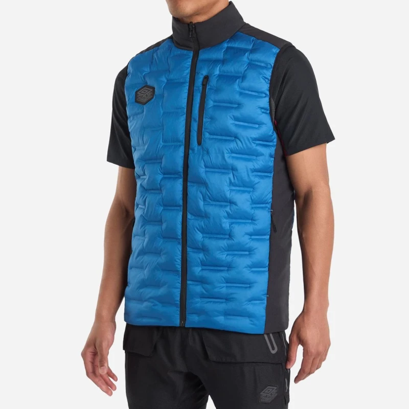 Image of Umbro Umbro Men Pro Training Elite Reversible Hybrid Gilet in Bright Blue Size: Medium Bright Blue M Male 5063750342450