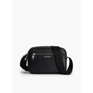 Image of Calvin Klein Jeans Ck Elevated Camera Bag - Black