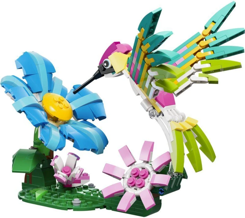 Image of LEGO Creator 31384 3-in-1 Wild Animals: Colourful Hummingbird Set 5702018054789