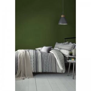 Image of Retrace Reversible Duvet Set