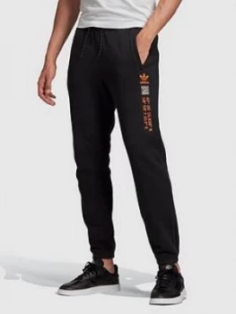 Image of adidas Originals Adventure Logo Sweat Pant - Black, Size L, Men