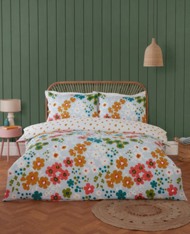 Image of Rapport Home Betty Polyester Reversible Duvet Cover Set With Pillowcase
