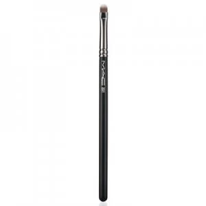 Image of MAC 231 Small Shader Brush