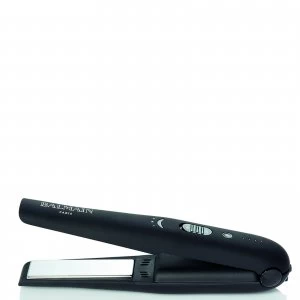 Image of Balmain Universal Cordless Straightener with EU, UK and US Plug