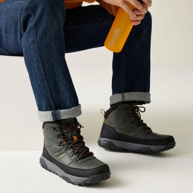 Image of Regatta Regatta Men Renford Breathable Waterproof Walking Boots in Green Size: 7 Green 7 Male 5063516181217