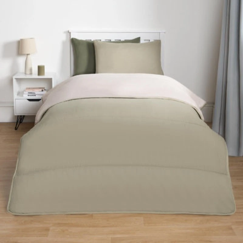 Image of OHS OHS Soft Coverless 10.5 TOG Duvet Set Pillowcase Quilted Cover in Pale Green Size: Double Pale Green Double Unisex 5027434197576