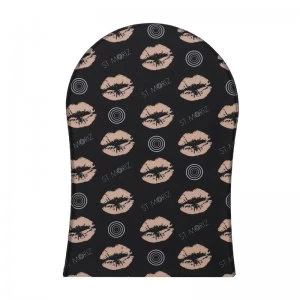 Image of St Moriz Black Lips Fake Tan Mitt