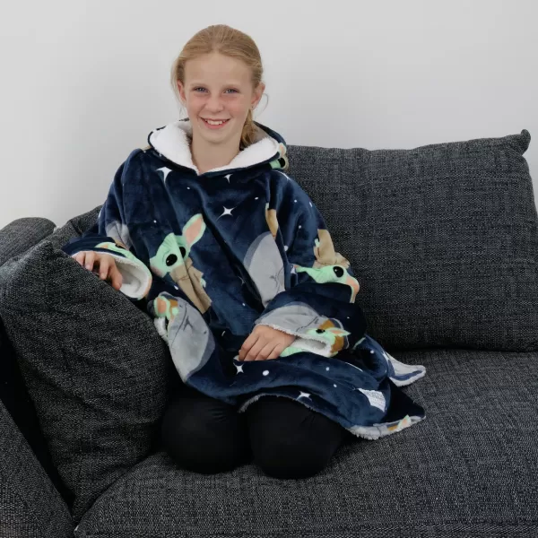 Image of Disney Mandalorian Hooded Blanket - Medium