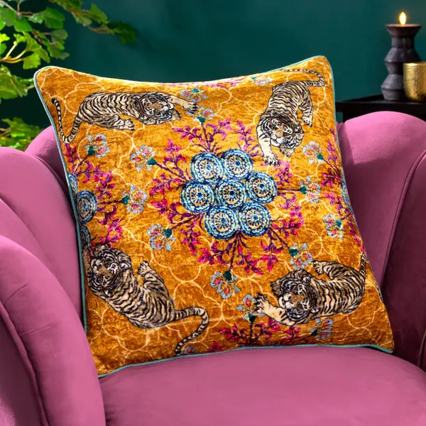 Image of Tigerscope Cushion Gold / 50 x 50cm / Polyester Filled