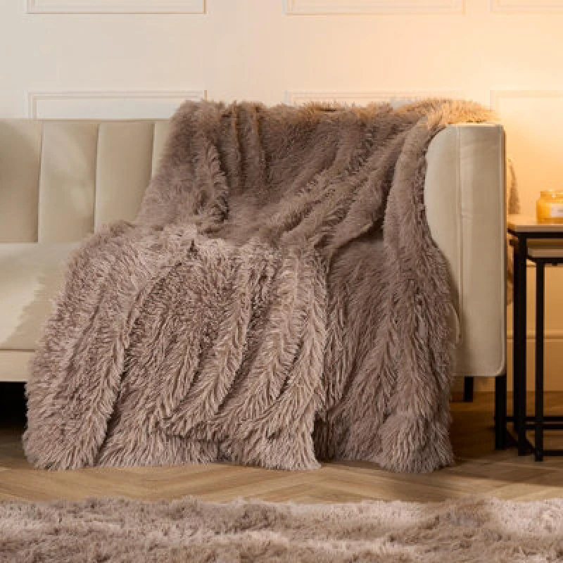 Image of OHS OHS Fluffy Fleece Throw Blanket in Natural Natural One Size Unisex 5027434192441