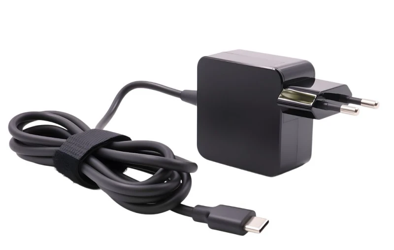 Image of CoreParts MSPT2125 power adapter/inverter Indoor 15.7 W Black