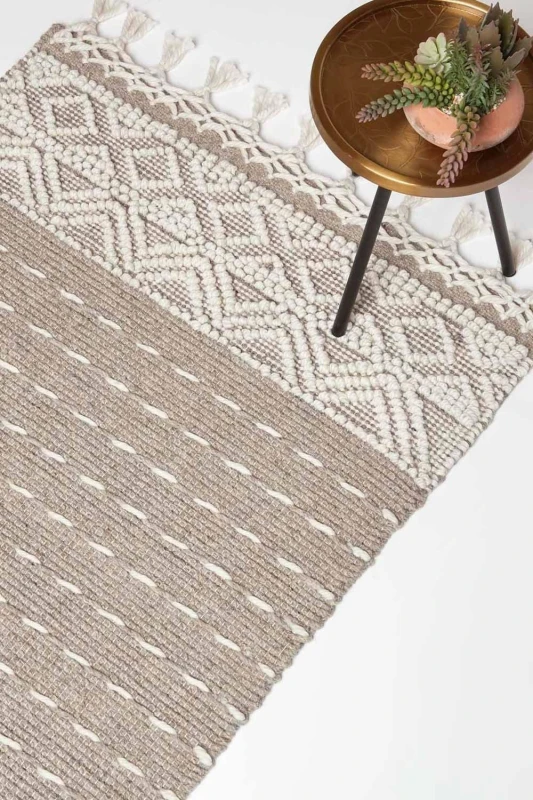 Image of Homescapes Patna Beige & Natural Kilim Wool Rug Natural