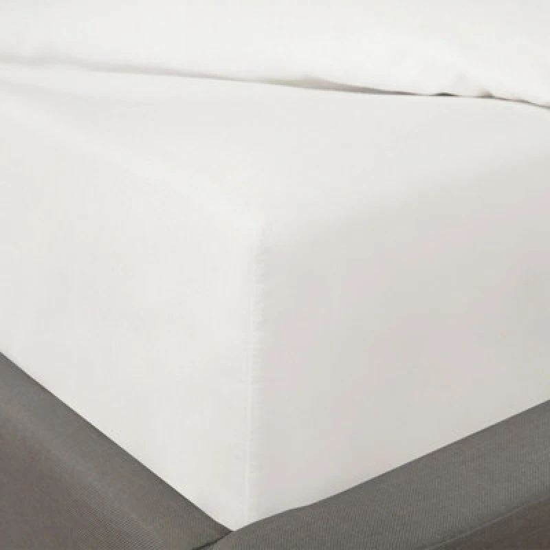 Image of OHS OHS Polycotton 30 Deep Elasticated Fitted Bed Sheet in White Size: King Fitted White King Fitted Unisex 5027434153688