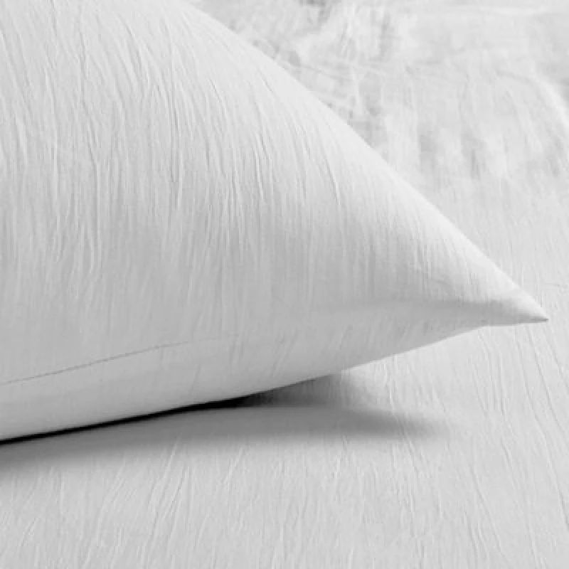Image of Velosso Minimalist Microfibre Duvet Cover & Pillowcase Set, Breathable Fabric, Machine Washable, Wrinkle-Resistant - White