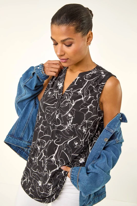 Image of Roman Womens Floral Print Stretch Vest in Black Size: 14 Black Female 14