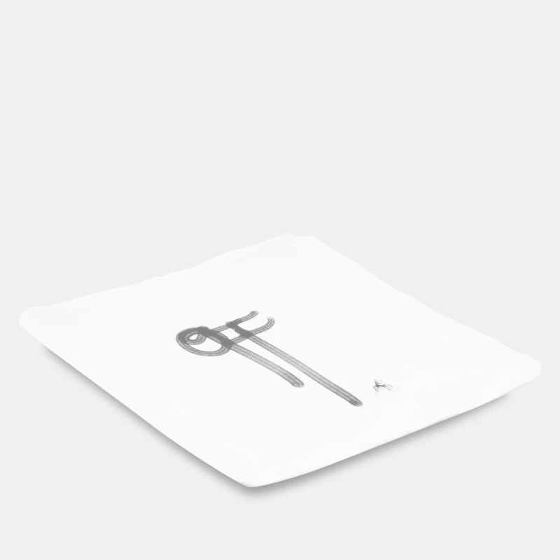 Image of Off White Plates White Black unisex One Size