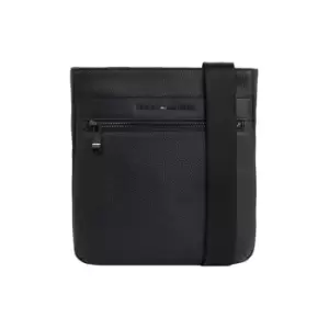 Image of Tommy Hilfiger Th Central Crossover - Black